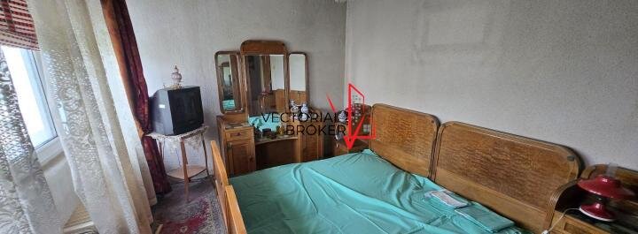 Baba Novac Parc 3 camere semidecomandate, et. 7,  2 bai, fara imbunatatiri, 71mp,